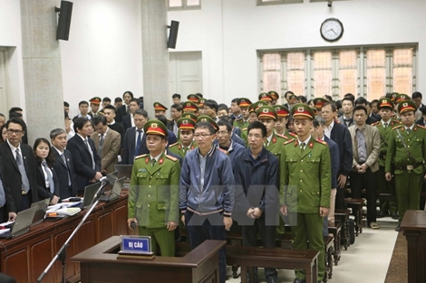 Ngày đầu xét xử ông Đinh La Thăng và 21 đồng phạm vì cố ý làm trái và tham ô tài sản