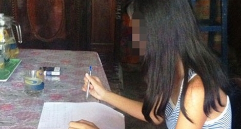 Bé gái 14 tuổi bị gã hàng xóm hiếp dâm nhiều lần dẫn đến sinh con