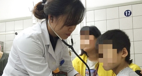 Đi tiểu ra máu vì ăn thịt bò khô nhuộm phẩm màu không nguồn gốc