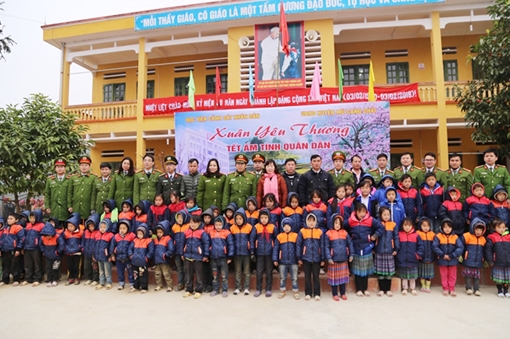 Học viện CSND mang "Tết ấm tình quân dân" đến với bà con