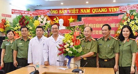 Báo CAND chúc mừng các Bệnh viện nhân ngày Thầy thuốc Việt Nam 	