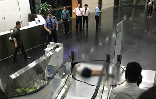 Tin thêm về vụ nữ sinh lớp 11 nhảy lầu tại tòa nhà cao nhất TP HCM