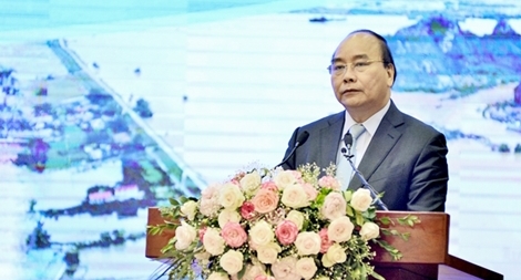 Thủ tướng Nguyễn Xuân Phúc: "Chống bão lũ phải sát dân thay vì chỉ a lô nói miệng"