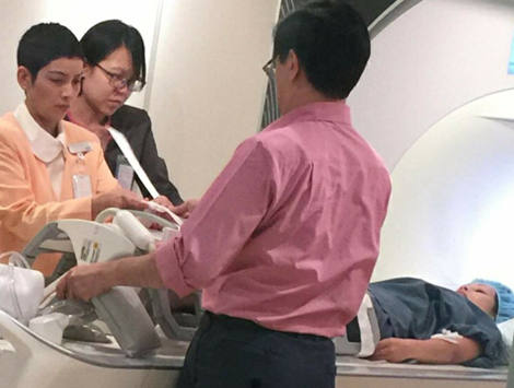 Nạn nhân trong vụ bị côn đồ bắn tại Hải Phòng đã ra nước ngoài chữa trị