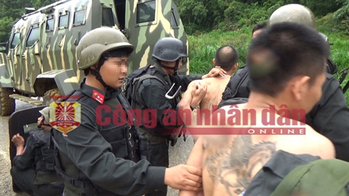 (NÓNG) Họp báo thông tin chính thức vụ tiêu diệt 2 "ông trùm" ma túy ở Lóng Luông