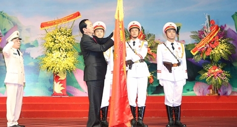 Chủ tịch nước Trần Đại Quang tặng thưởng huân huy chương nhân dịp kỷ niệm 27-7