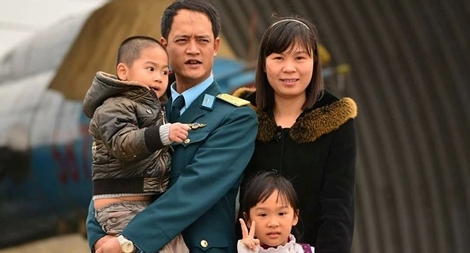 Phi công Su-22 Khuất Mạnh Trí: Người lính yêu hoa lan