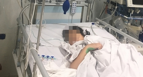 Cảm phục bé gái bị đứt lìa chân nhưng vẫn lo cho sức khoẻ của mẹ