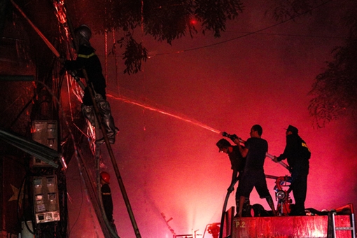 Vẻ đẹp lao động qua bộ ảnh “Chuyện nghề” của sinh viên Báo chí