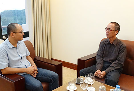 Kỳ 1: Thầy giáo Lê Bá Khánh Trình: Luôn có một lời giải của Chúa, nhưng...