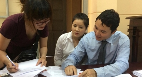 Dời ngày tuyên án vụ kiện giữa Ngọc Trinh và Nhà hát kịch TP.HCM