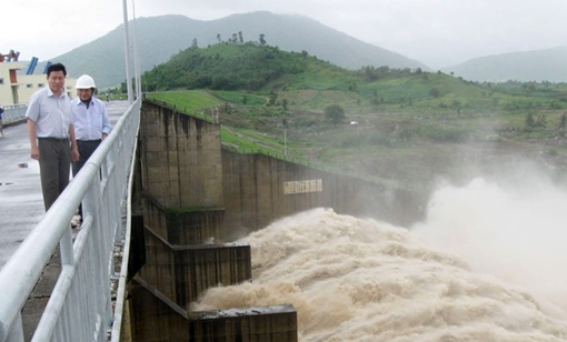 Thông tin chính thức về vụ "Uống rượu say, ấn nhầm nút xả lũ"!