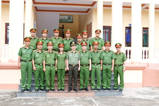 Lãnh đạo Bộ Công an làm việc với Trại giam Tống Lê Chân