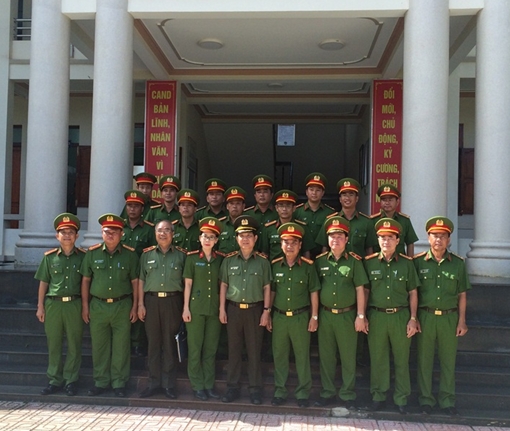 Thứ trưởng Nguyễn Văn Sơn thăm và làm việc với Trại giam Cây Cầy