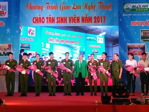 Hào hứng đêm giao lưu nghệ thuật chào mừng tân sinh viên Cảnh sát