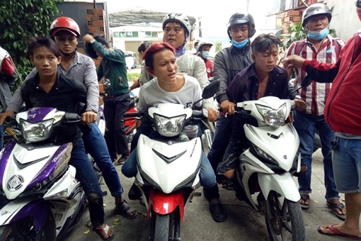 Khen thưởng nhóm “Hiệp sỹ” Bình Dương dũng cảm phá án