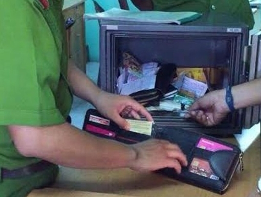 Đột nhập phòng giám đốc “ẵm” hơn nửa tỷ đồng