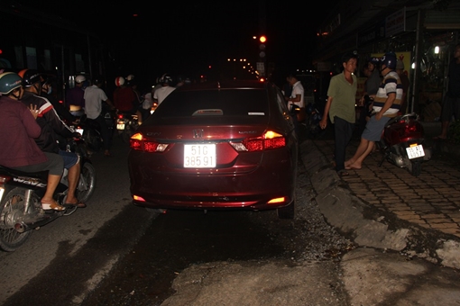 Nhóm thanh niên đánh người, đập phá xe sau va chạm giao thông