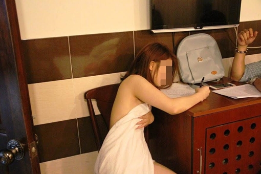 U60 ngậm đắng vì “hám của lạ” lúc nửa đêm