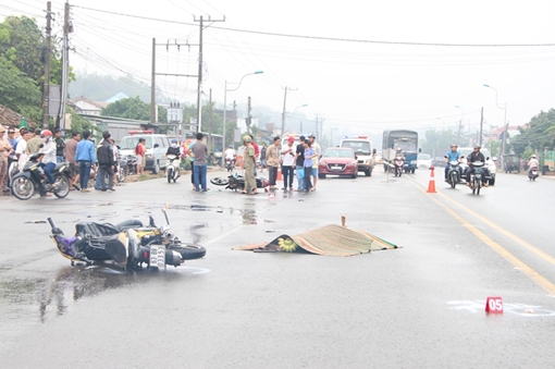 Truy tìm tài xế xe tải tông chết người bỏ trốn