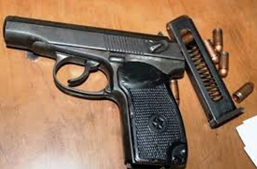 Gặp Công an, đối tượng mang theo K59 trong cốp xe bỏ chạy