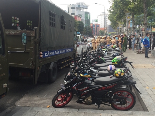 Hơn 40 mô tô vi phạm TTATGT ở Bình Dương