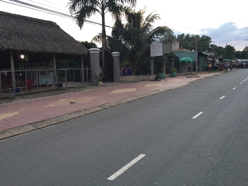 Vào quán nước giật dây chuyền rồi đâm chết chủ quán