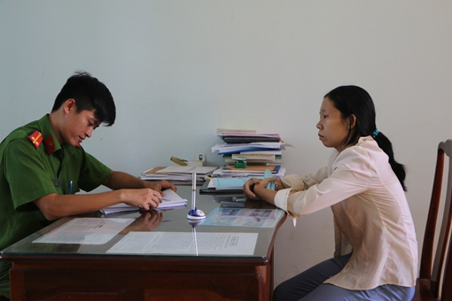 Làm rõ hành vi người phụ nữ bỏ thi thể mẹ nuôi ra bãi rác