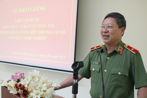 Nâng cao kiến thức về cơ sở nghề nghiệp cho giảng viên CAND phía Nam