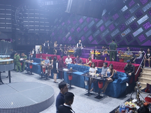 Đột kích bar duy nhất tại TP Đồng Xoài , phát hiện 34 nam nữ “dính” ma túy