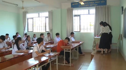 Nam thí sinh vượt qua nỗi đau mất cha thi tốt nghiệp THPT 