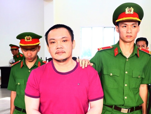 Thuê 8 ô tô cầm cố “nướng” sòng bạc 