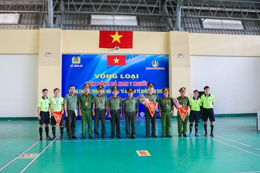 Sôi nổi giải bóng đá các trường CAND phía Nam