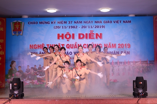 Đặc sắc đêm văn nghệ tri ân thầy, cô giáo CAND
