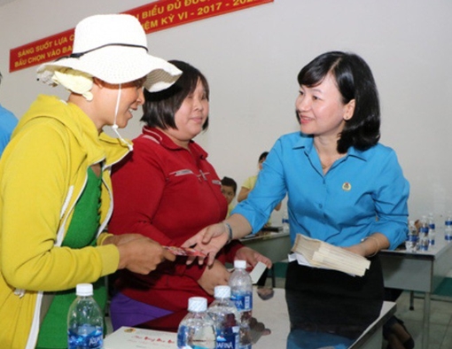 Bình Dương thưởng Tết cao nhất 440 triệu đồng