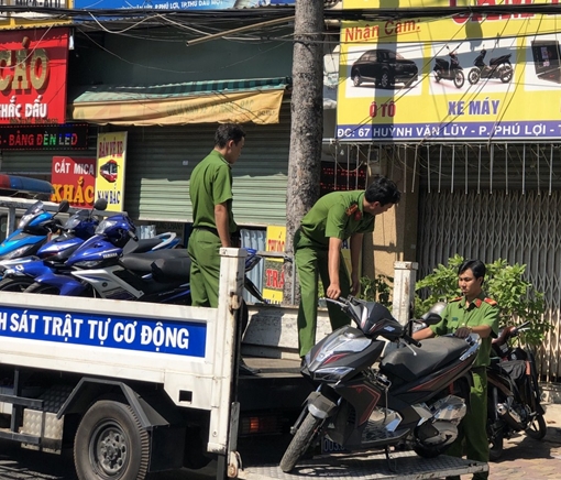 Tiệm cầm đồ chứa 15 xe máy không rõ nguồn gốc