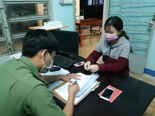  “Hot girl” bị xử phạt vì đăng tin sai về dịch COVID-19