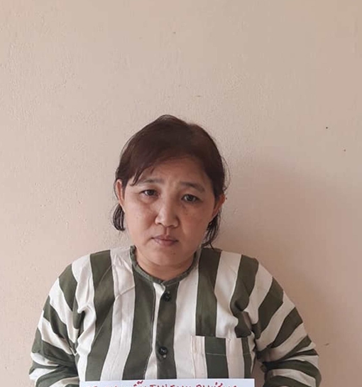 Sòng lắc tài xỉu của “quý bà” ẩn trong vườn cao su 