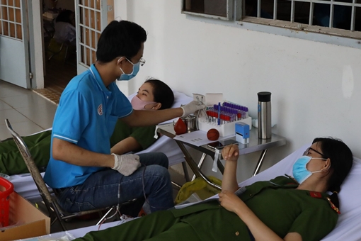 Hơn 480 cán bộ, chiến sĩ Công an Tây Ninh hiến máu cứu người