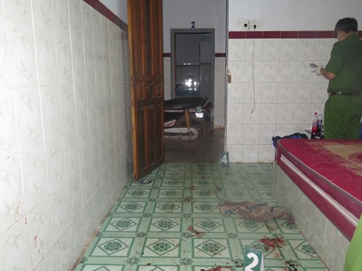 Nghi án chồng sát hại vợ rồi uống xăng tự tử