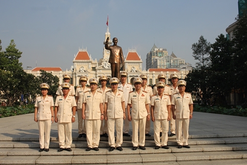 Công an TP Hồ Chí Minh dâng hương tưởng niệm, tri ân Bác