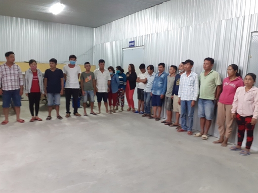  20 đối tượng tổ chức lắc tài xỉu tại quán cà phê