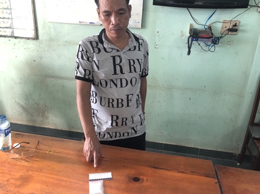 Thuê xe taxi vận chuyển ma túy đi tiêu thụ