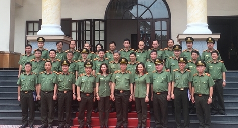 Thứ trưởng Lê Tấn Tới thăm và làm việc với Trường Đại học ANND