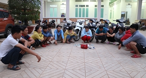 Phá sòng bạc quy mô lớn tại nhà riêng