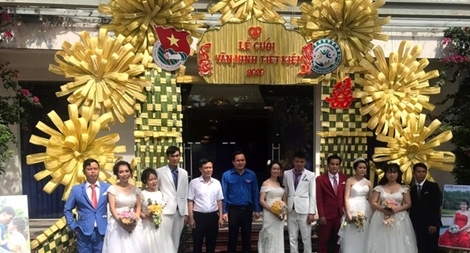 Đám cưới “0 đồng” tặng 5 cặp đôi công nhân khó khăn