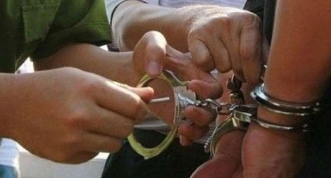 Đứa cháu hư hỏng đâm chú ruột tử vong