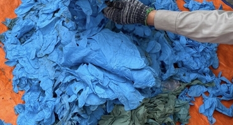 Phát hiện gần 15 tấn găng tay cũ nhập khẩu từ Trung Quốc
