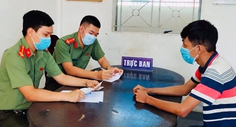 Xử phạt  “phượt thủ” lên tiktok “dạy” khai báo y tế gian dối