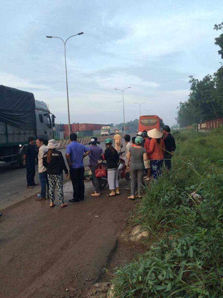 Xe khách tông tử vong người nhặt ve chai